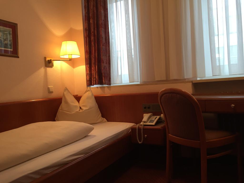 Hotel Carmen Monachium Zewnętrze zdjęcie